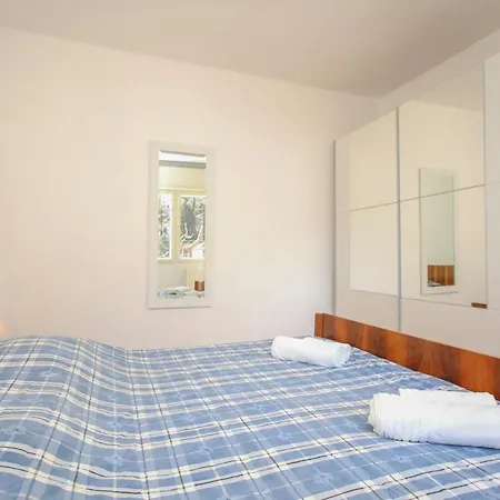 Cute Little For 2 Persons Near The Center, 289