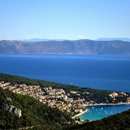 Cute Little For 2 Persons Near The Center, 289 Rabac